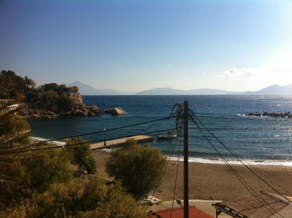 Melissa Rooms Agios Kirykos  Room photo