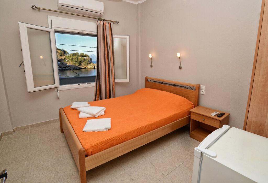 Melissa Rooms Agios Kirykos  Exterior photo