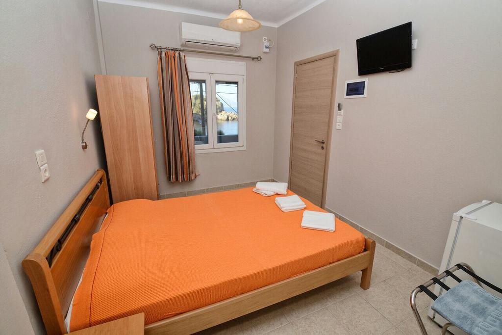 Melissa Rooms Agios Kirykos  Exterior photo