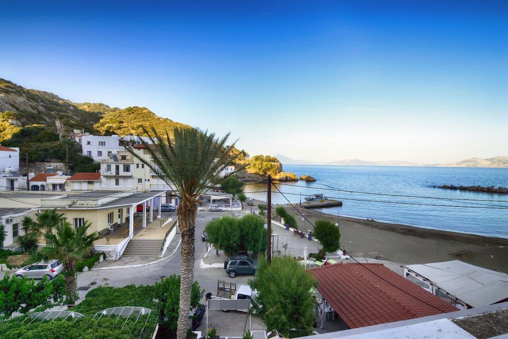 Melissa Rooms Agios Kirykos  Exterior photo