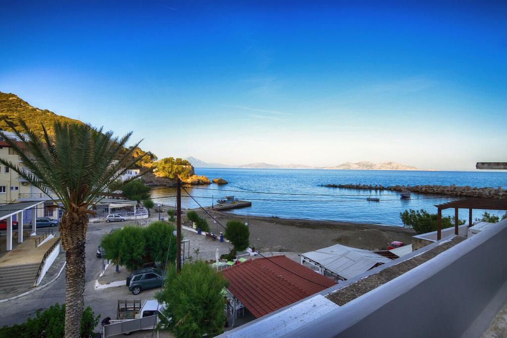 Melissa Rooms Agios Kirykos  Exterior photo